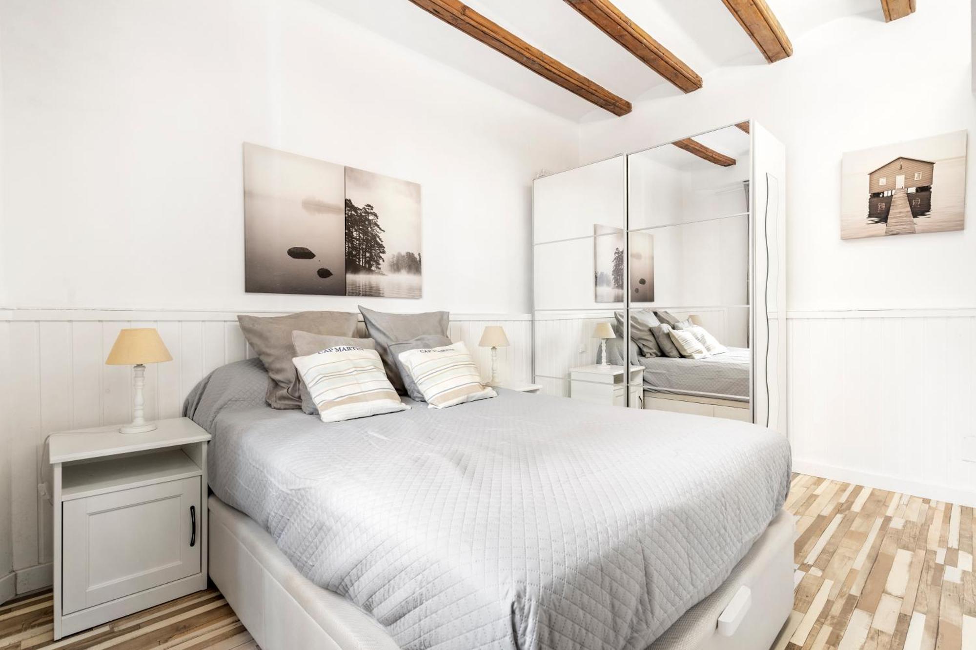 Charming Beachside In Barceloneta Apartment *