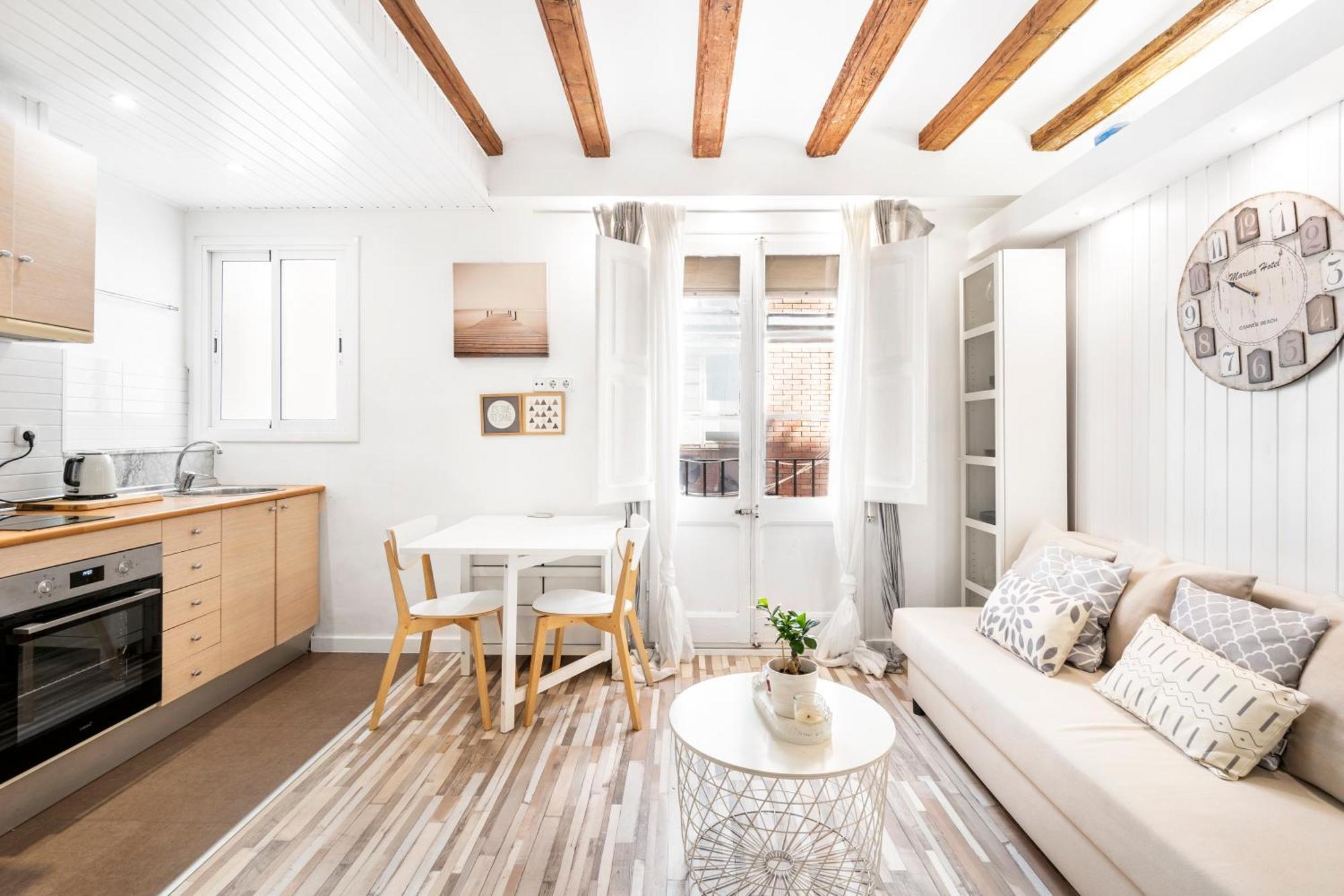 Apartment Charming Beachside In Barceloneta *