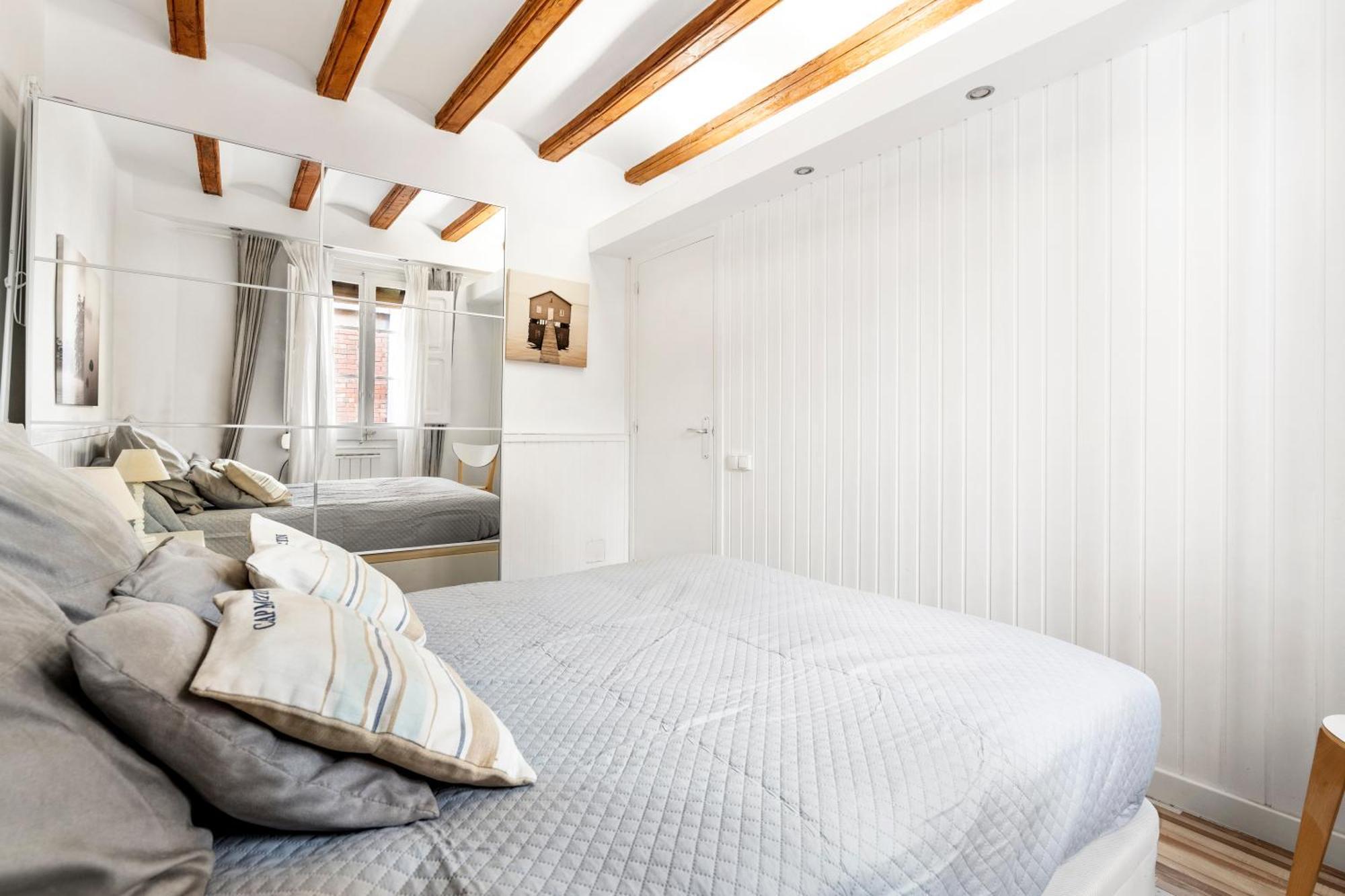 Apartment Charming Beachside In Barceloneta *