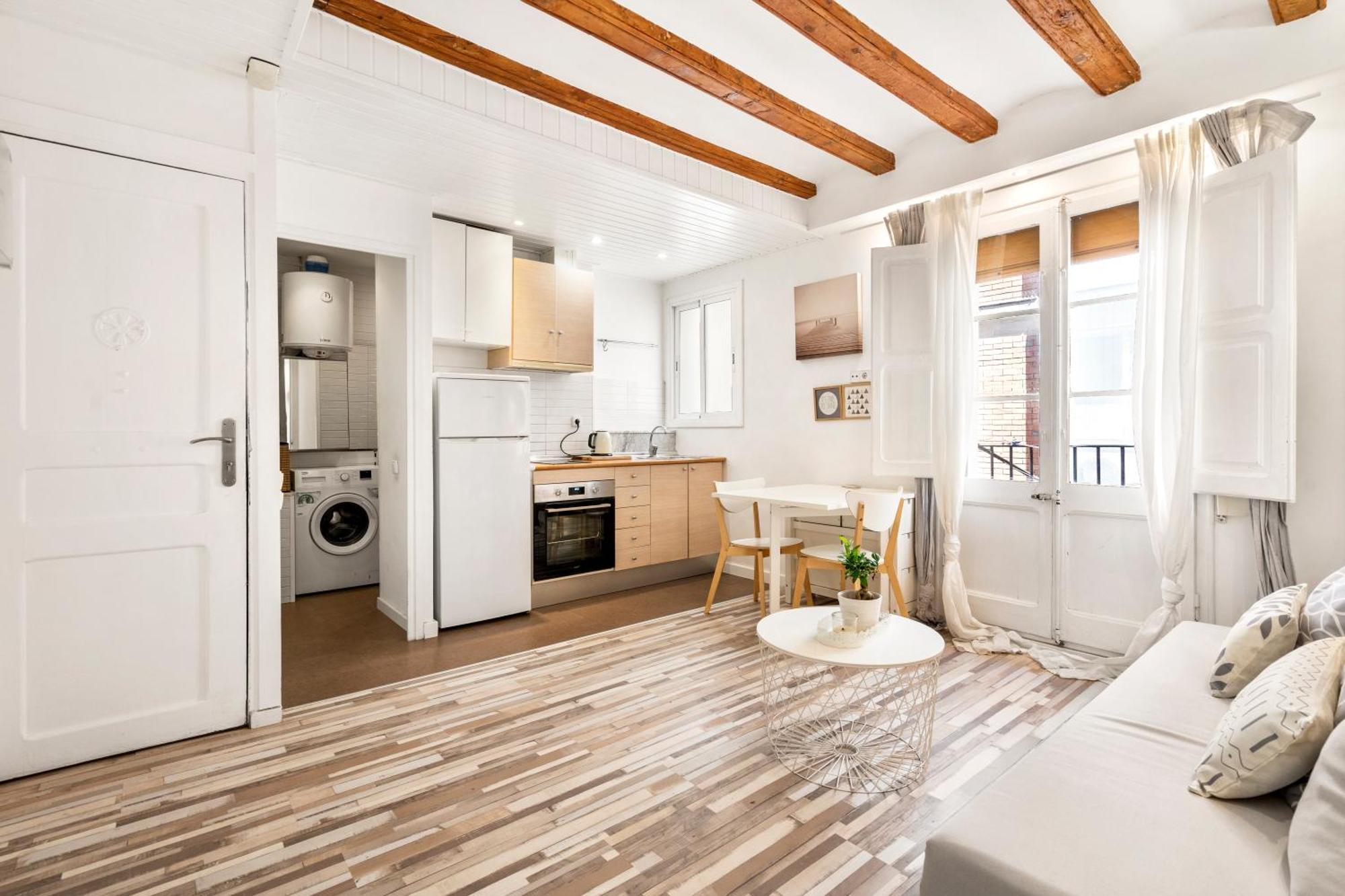 Charming Beachside In Barceloneta Apartment *