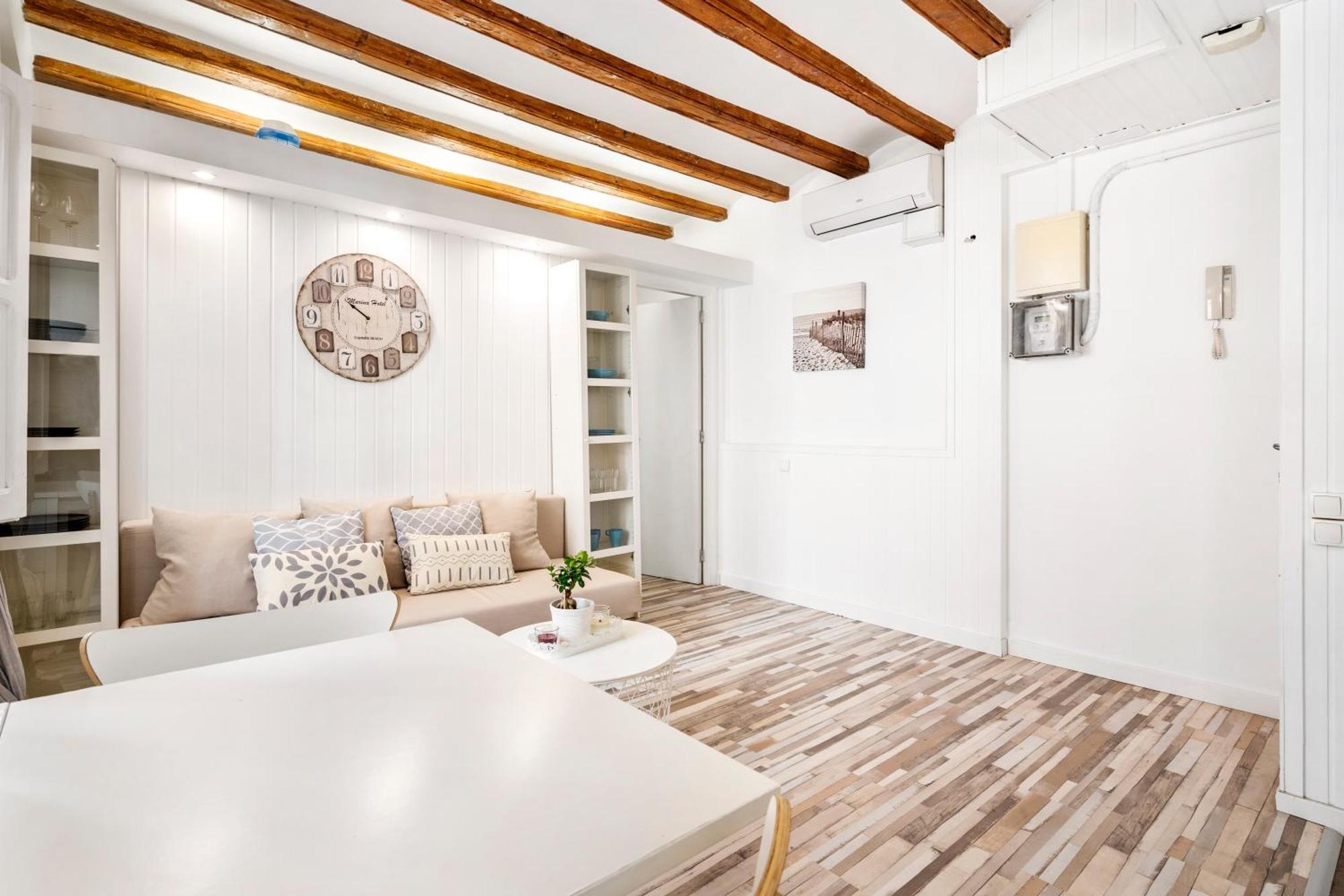 Apartment Charming Beachside In Barceloneta Barcelona