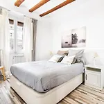 Charming Beachside Apartment In Barceloneta